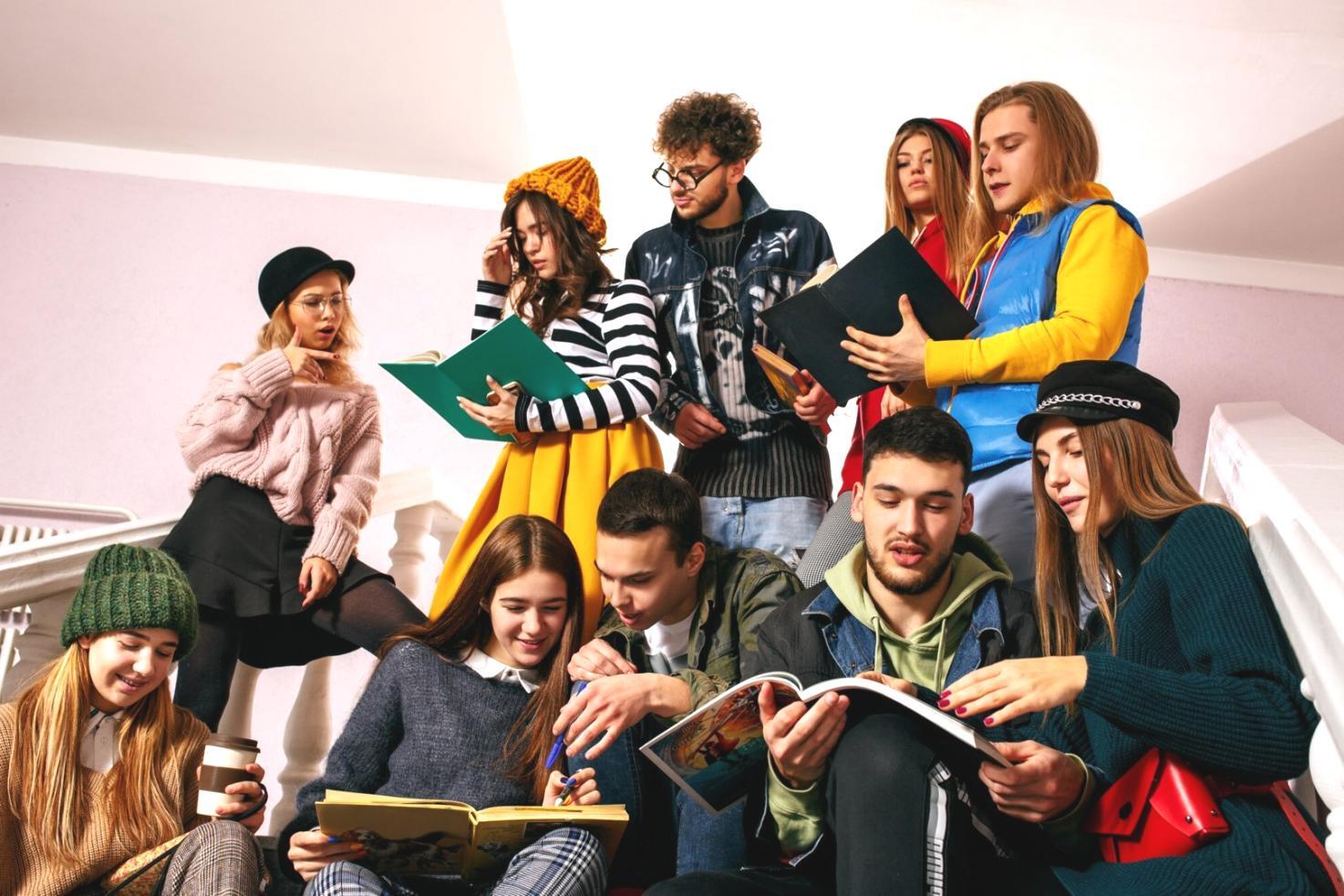 Team di formatori durante una presentazione interattiva